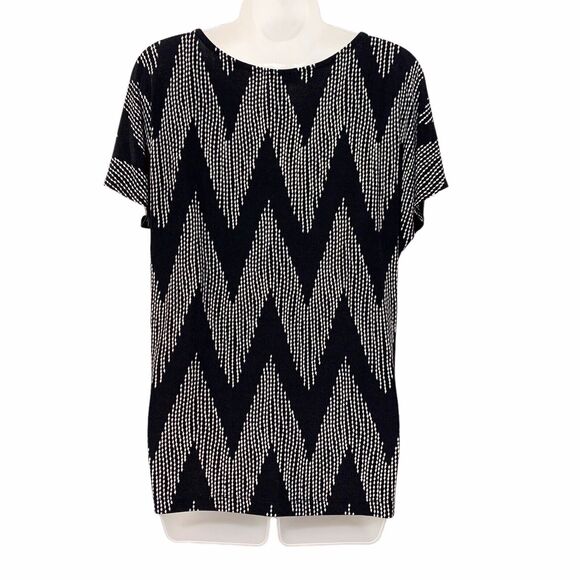 chicos travelers Short Sleeve Cold Shoulder Black Cream Slinky Top Size 1 M/8 - Picture 2 of 10